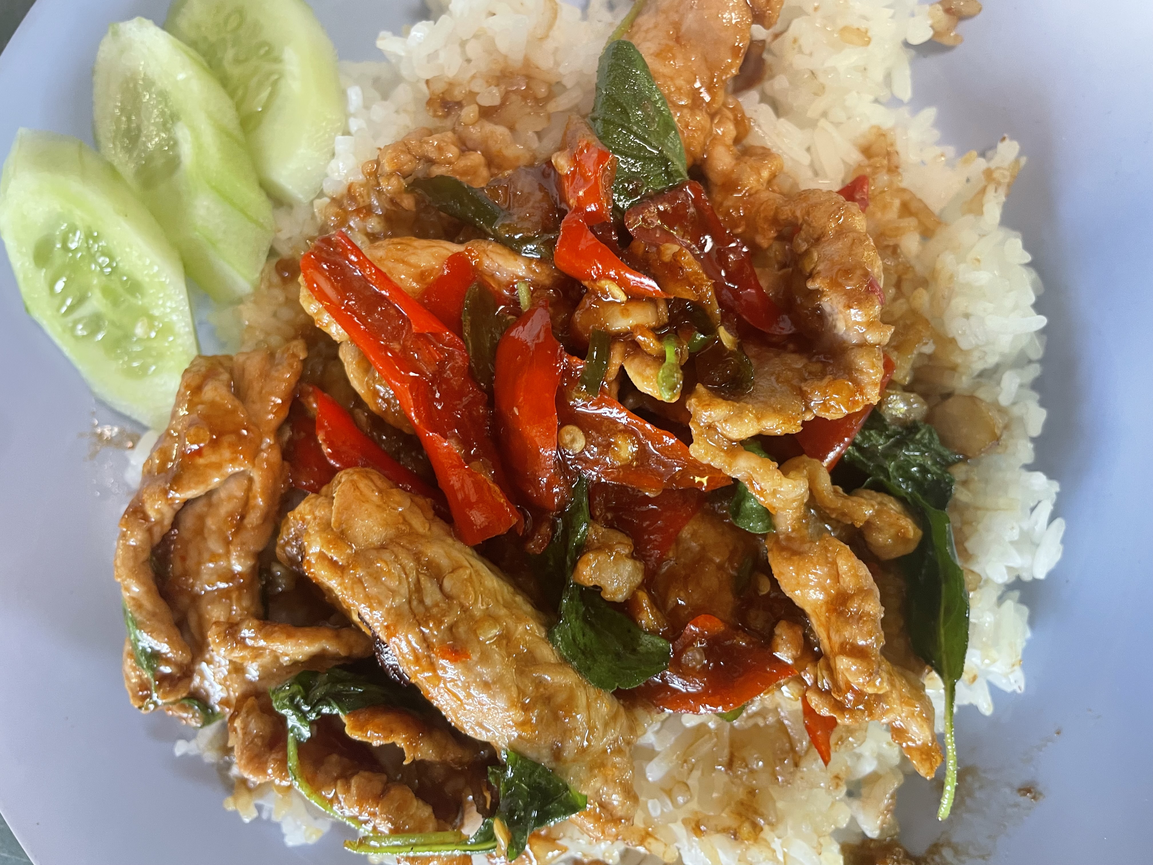 กะเพราหมูชิ้น